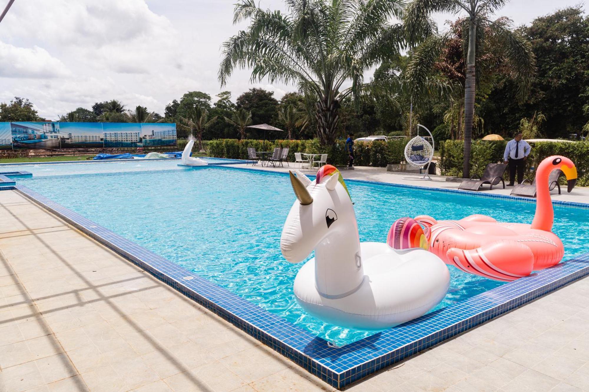 Baan Suan Khun Ta And Golf Resort Ubon Ratchathani Ngoại thất bức ảnh