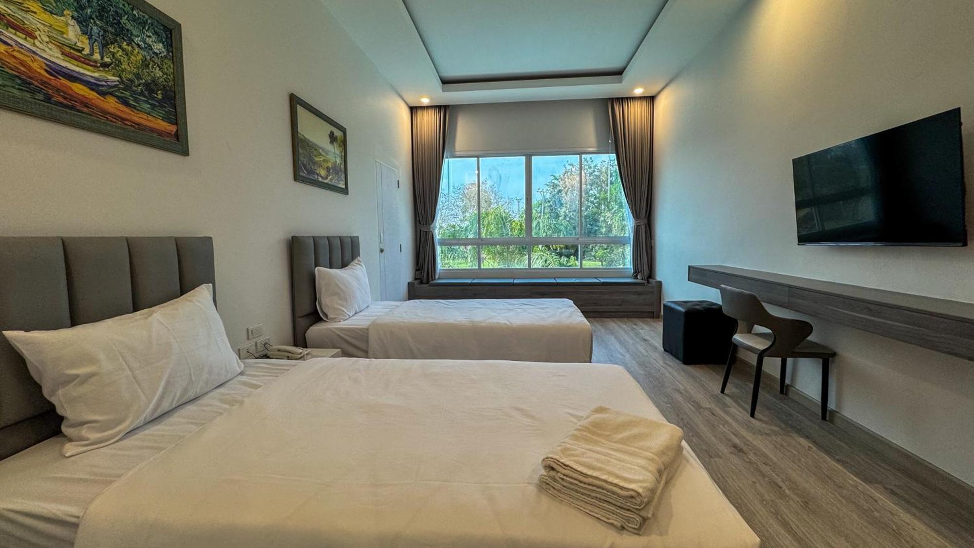 Baan Suan Khun Ta And Golf Resort Ubon Ratchathani Ngoại thất bức ảnh