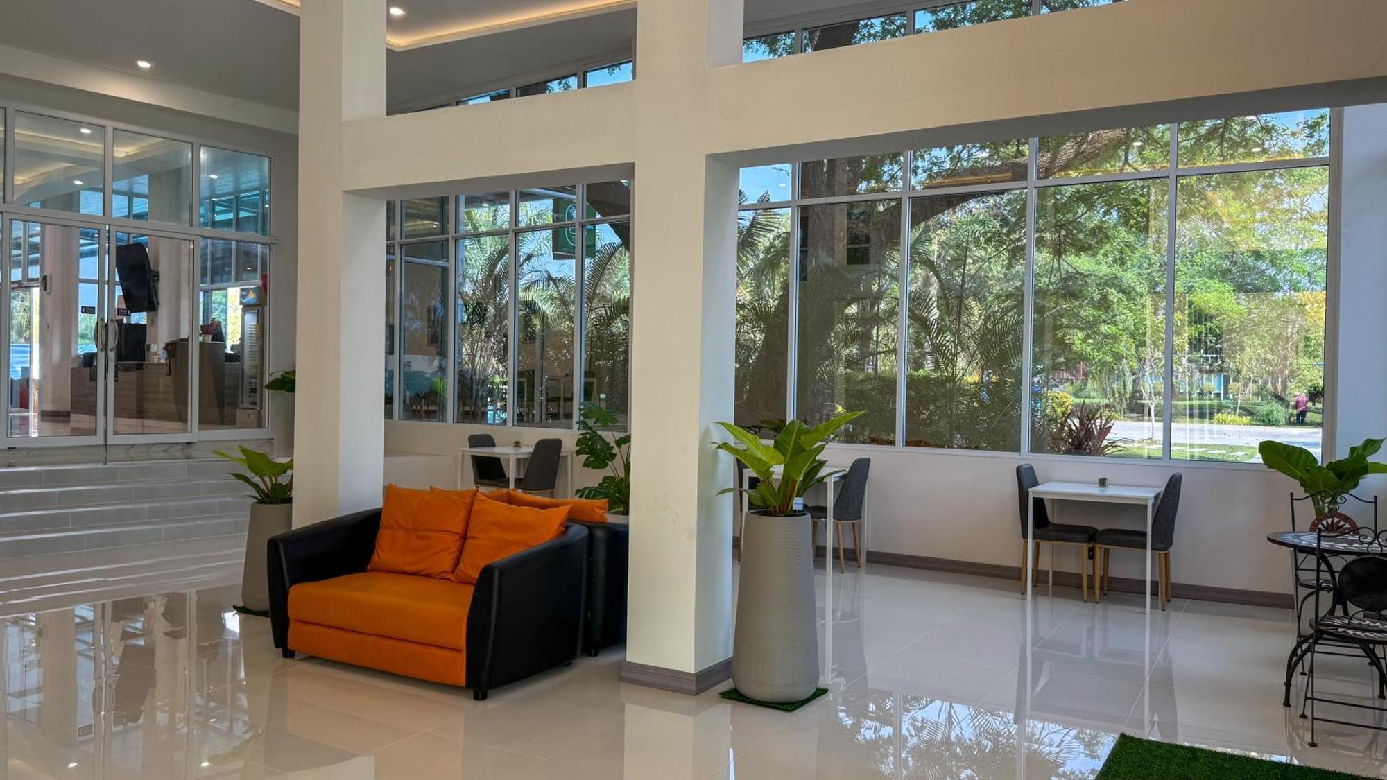 Baan Suan Khun Ta And Golf Resort Ubon Ratchathani Ngoại thất bức ảnh